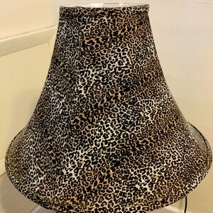 Vintage y2k cheetah print lamp shade!